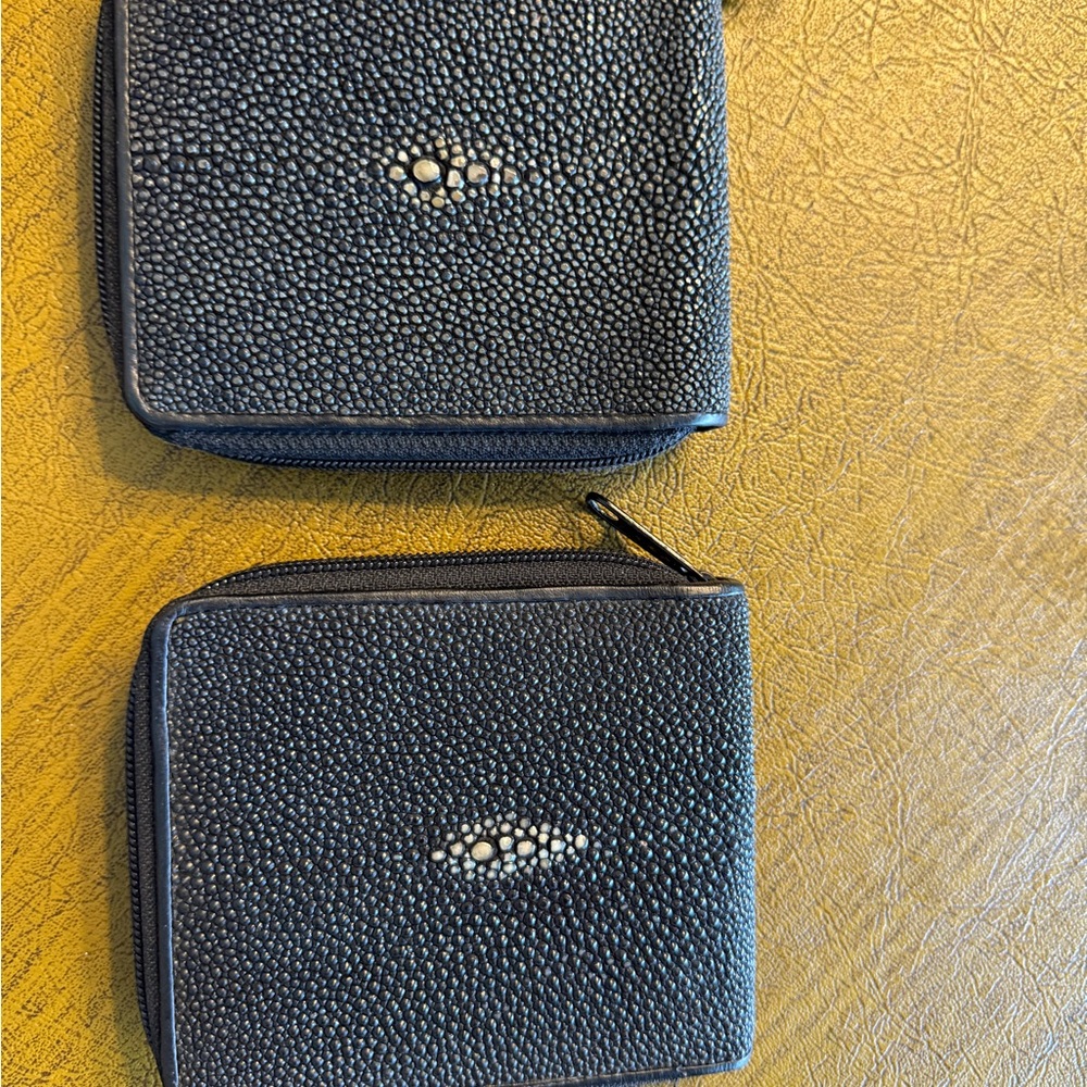 Elegant Black Stingray Leather Wallet—Vintage Shagreen! - Picture 6 of 9
